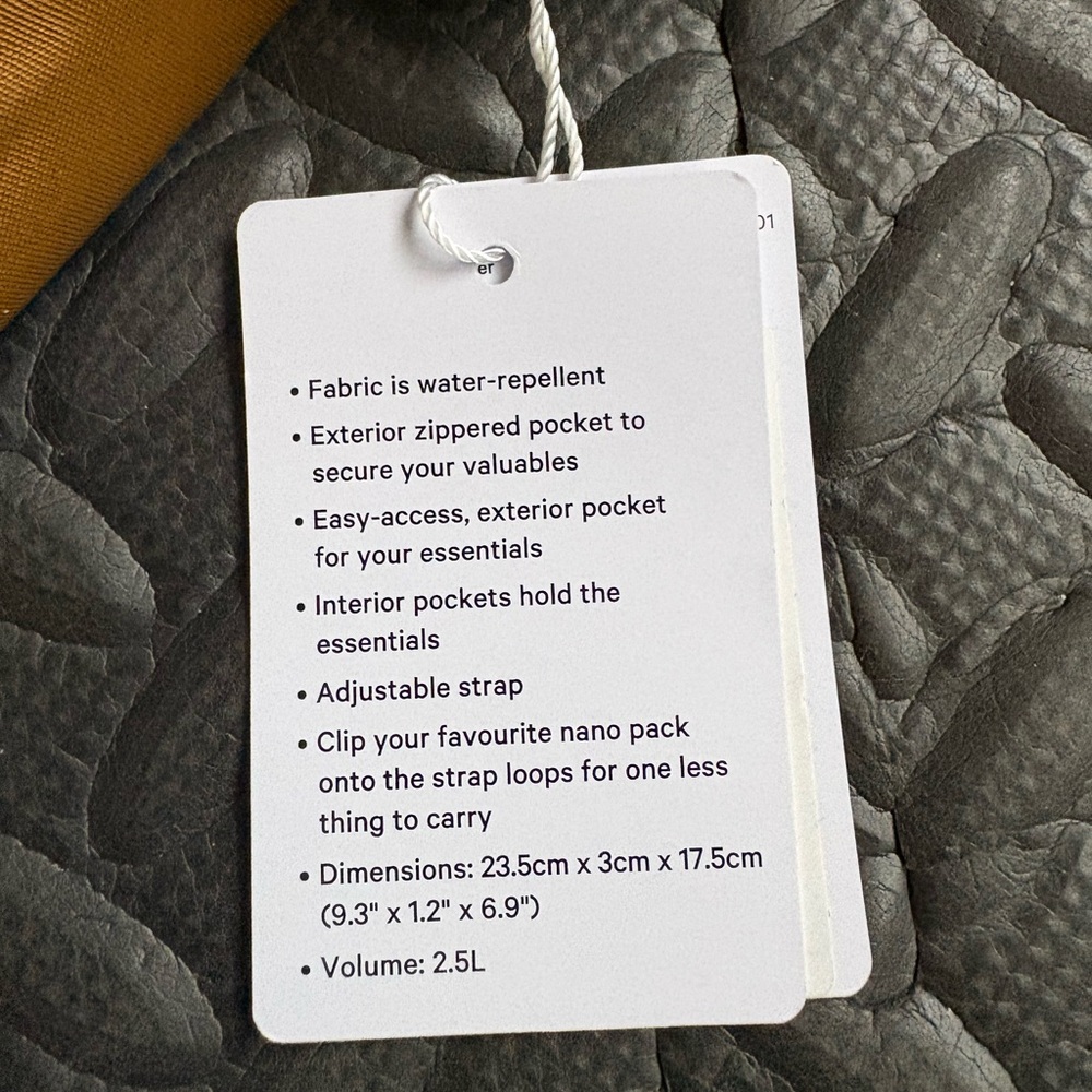 Lululemon City Adventurer Crossbody NWT - Picture 4 of 7